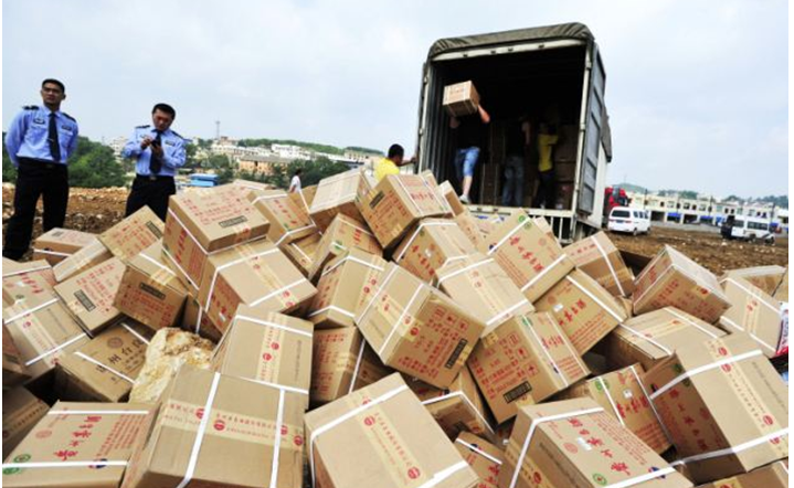 Fälschungen in der Schweiz: Urlaubssouvenirs rückläufig,  Online-Schnäppchen nehmen&nbsp;zu